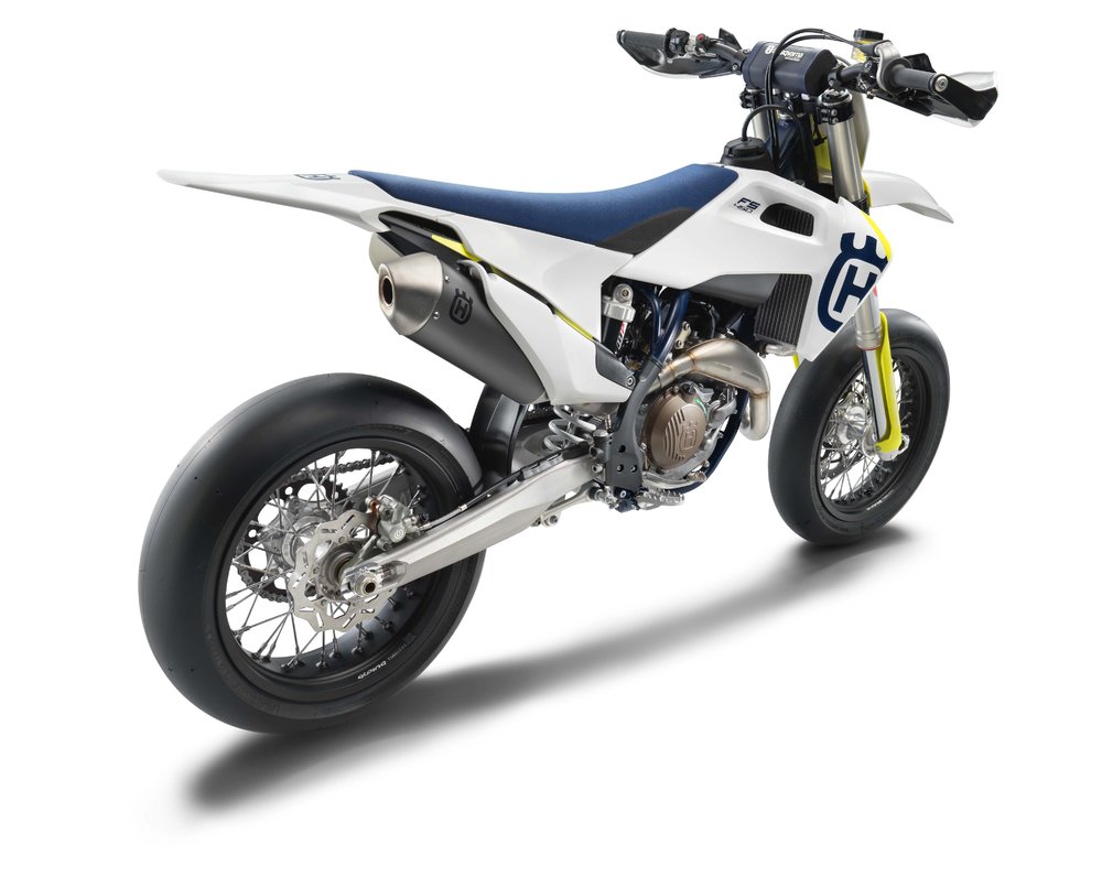 2019-Husqvarna-FS-450-06.jpg