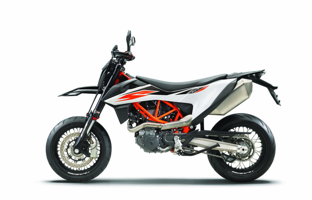 2019-KTM-690-SMC-R-supermoto-08.jpg