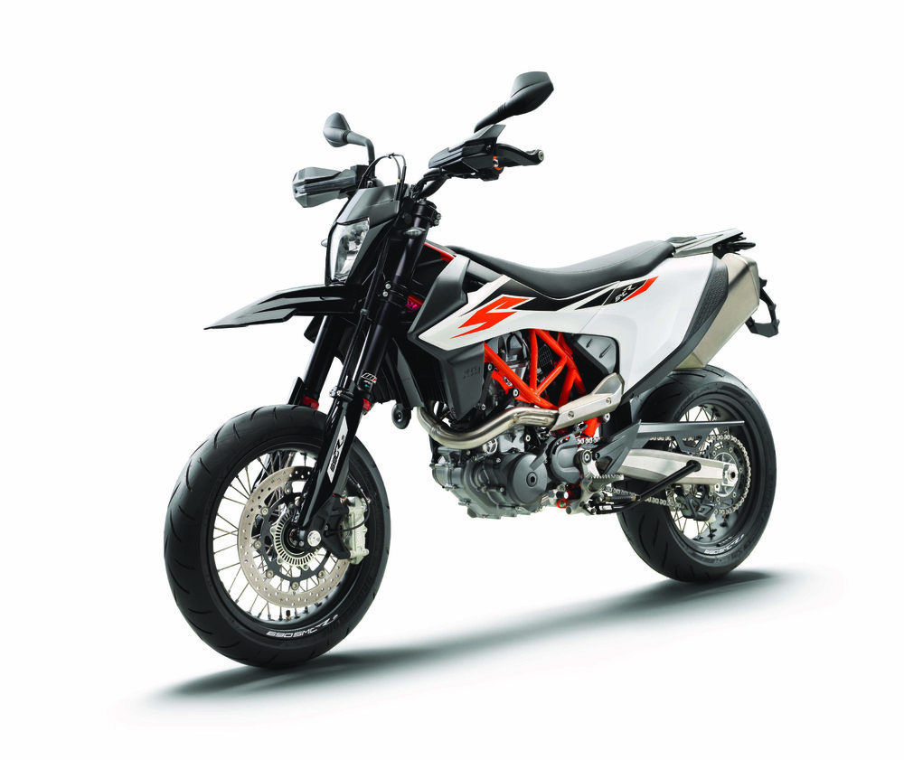 2019-KTM-690-SMC-R-supermoto-10.jpg