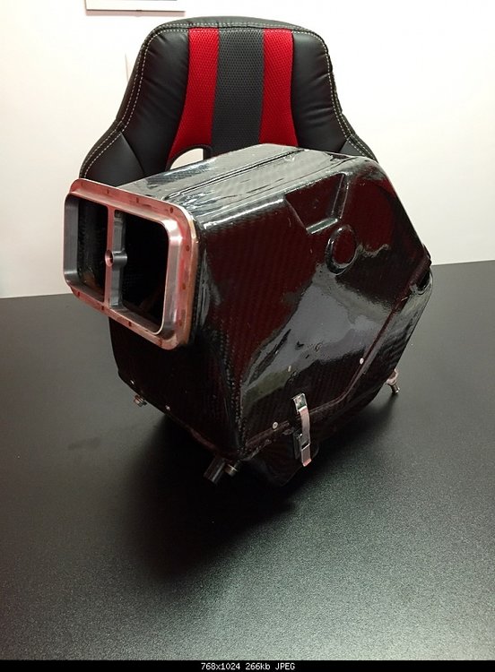 MXV carbon air box 1.jpg